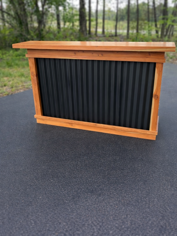 6ft Cedar with Vertical Metal