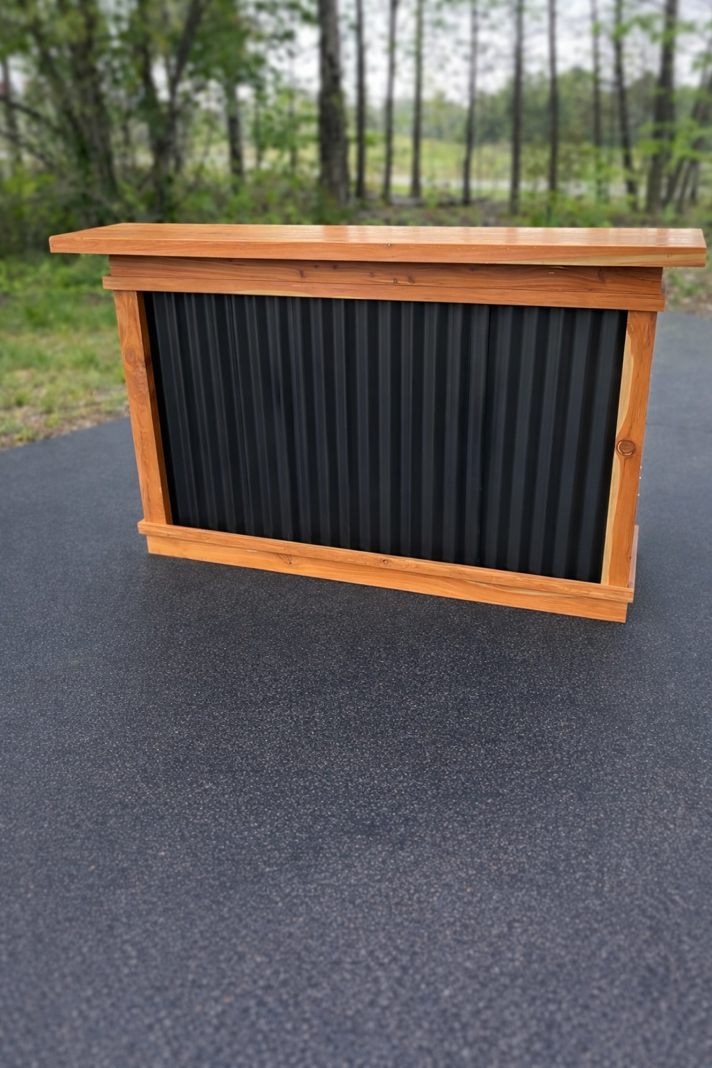 6ft Cedar with Vertical Metal
